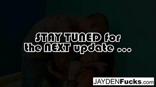 Καυτή μελαχρινή γαμάει την φίλη της